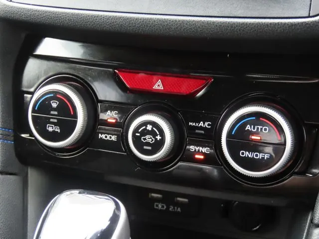 スバル　ＳＵＢＡＲＵ　ＸＶ　ハイブリッド