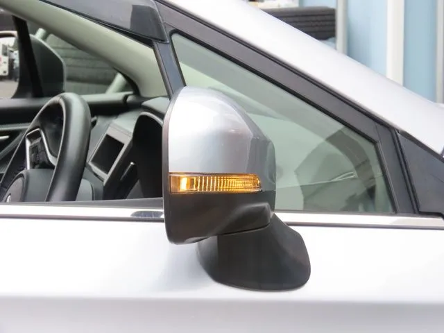 スバル　ＳＵＢＡＲＵ　ＸＶ　ハイブリッド