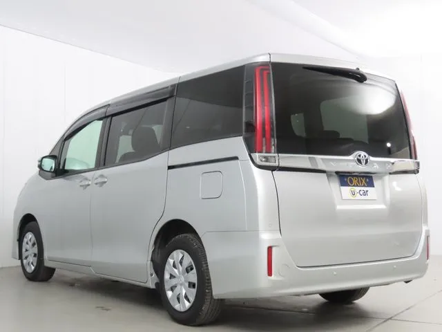ノア（トヨタ）の車両写真