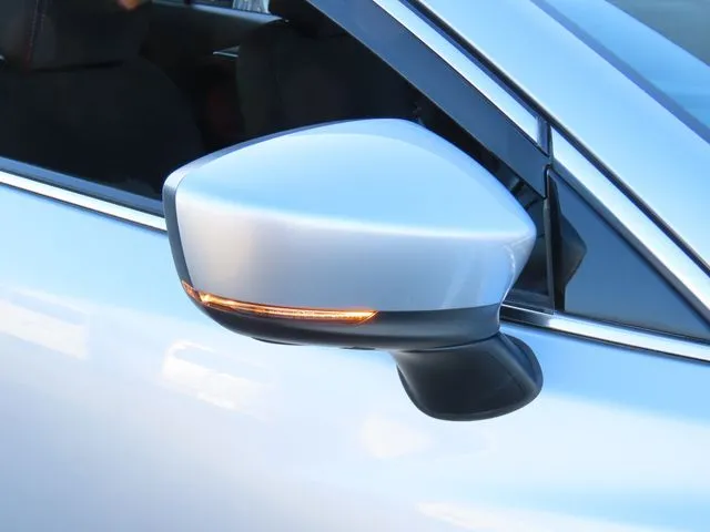 ＭＡＺＤＡ６　セダン（マツダ）の車両写真