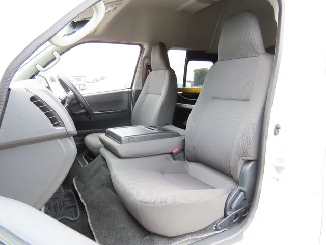 ハイエースバン 1.25t 2WD(トヨタ)の車両写真
