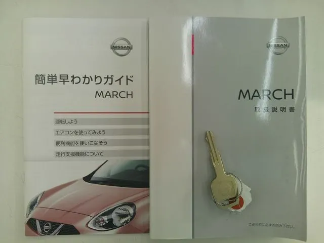 マーチ（ニッサン）の車両写真