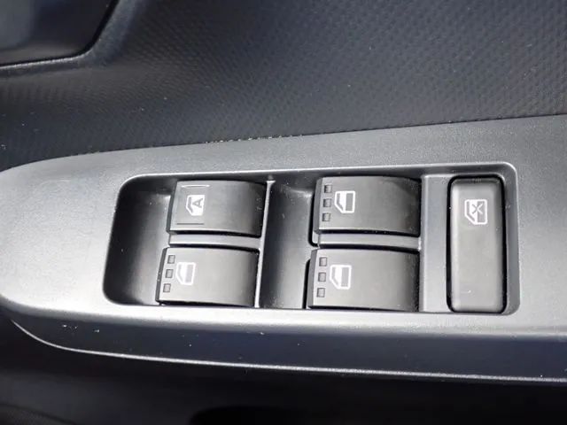 ミラ　イース（ダイハツ）の車両写真