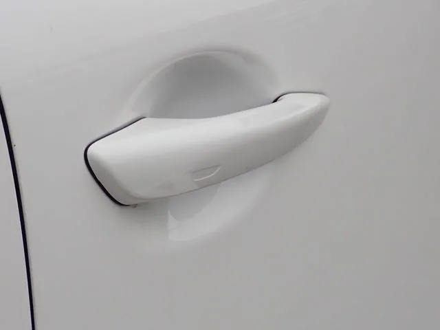 MAZDA3 セダン(マツダ)の車両写真