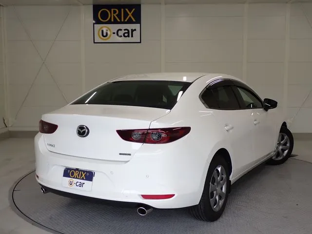 MAZDA3 セダン(マツダ)の車両写真