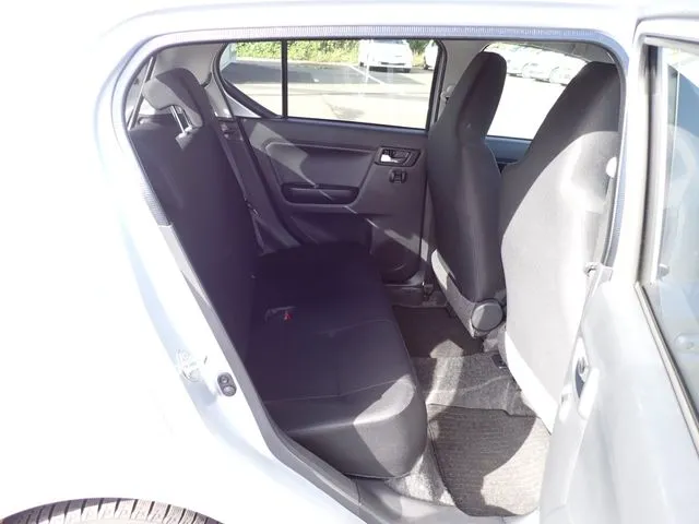 ミラ イース(ダイハツ)の車両写真