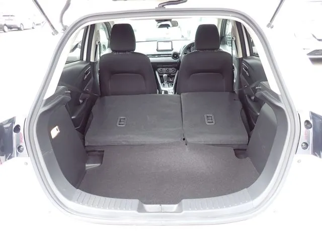 ＭＡＺＤＡ２（マツダ）の車両写真