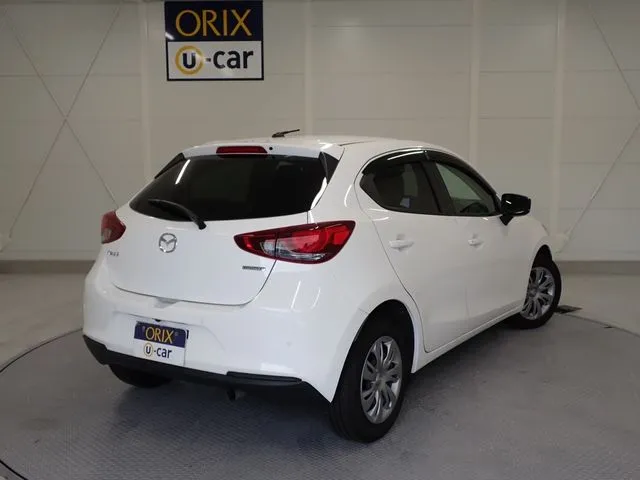 ＭＡＺＤＡ２（マツダ）の車両写真