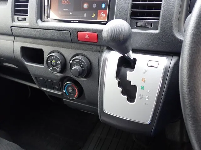 ハイエースバン 2WD(トヨタ)の車両写真