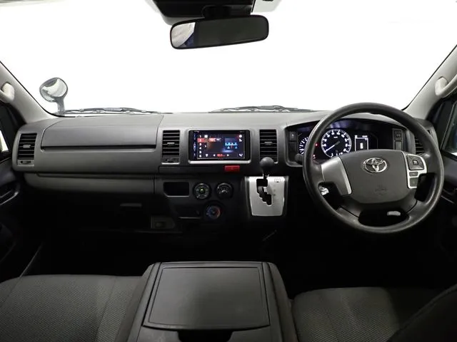 ハイエースバン 2WD(トヨタ)の車両写真