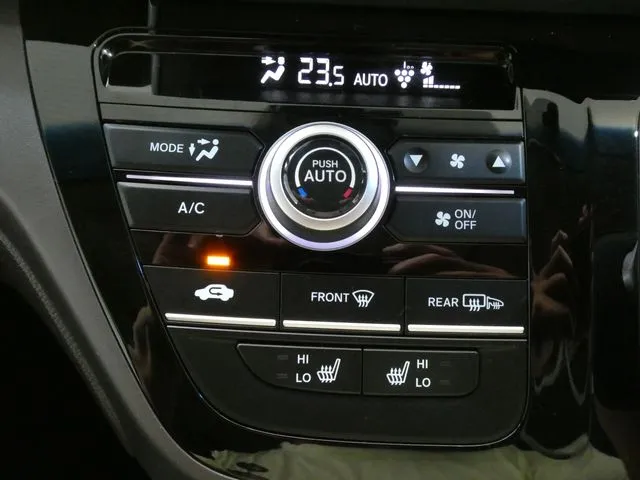 フリード ハイブリッド(ホンダ)の車両写真