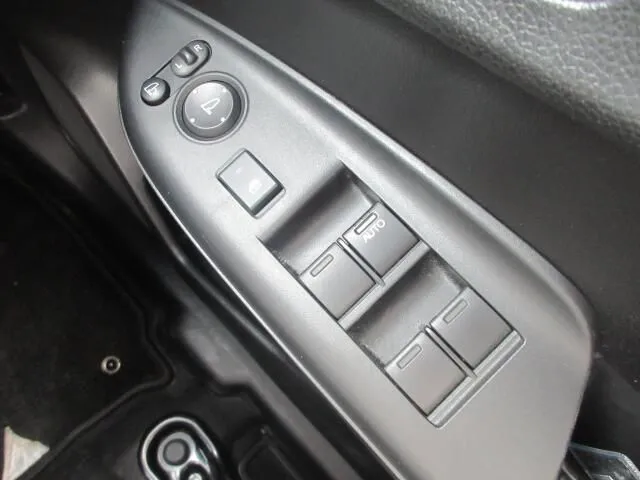 シャトル　ハイブリッド　４ＷＤ（ホンダ）の車両写真