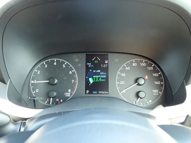 ヤリス（トヨタ）の車両写真