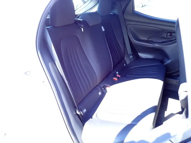 ヤリス（トヨタ）の車両写真