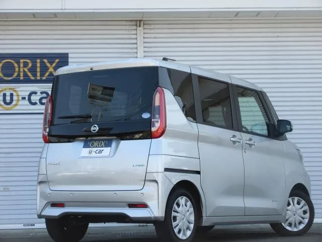 ルークス（ニッサン）の車両写真