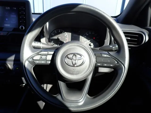 ヤリス(トヨタ)の車両写真