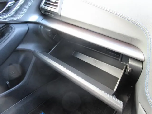 SUBARU XV ハイブリッド(スバル)の車両写真