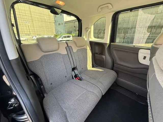 N BOX(ホンダ)の車両写真