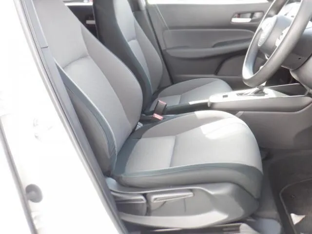 フィット　ｅ：ＨＥＶ（ホンダ）の車両写真