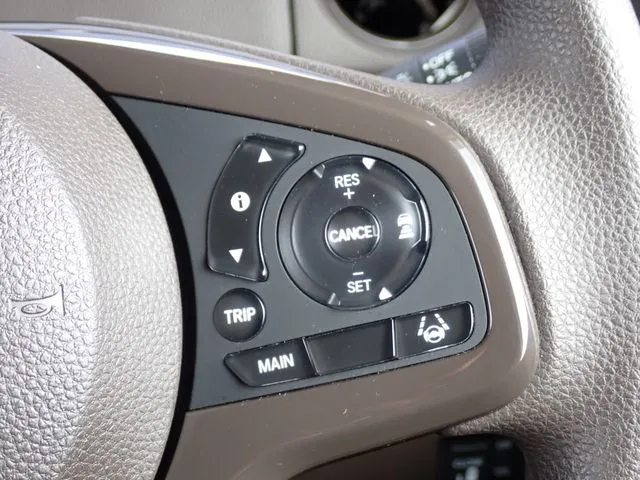 N BOX(ホンダ)の車両写真