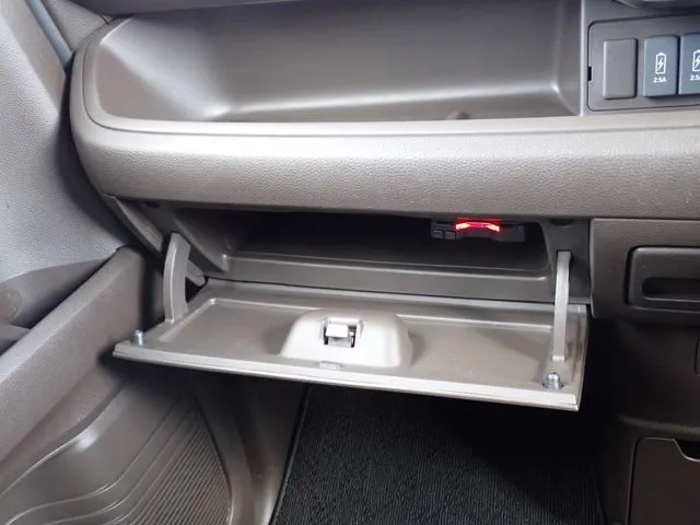 N BOX(ホンダ)の車両写真