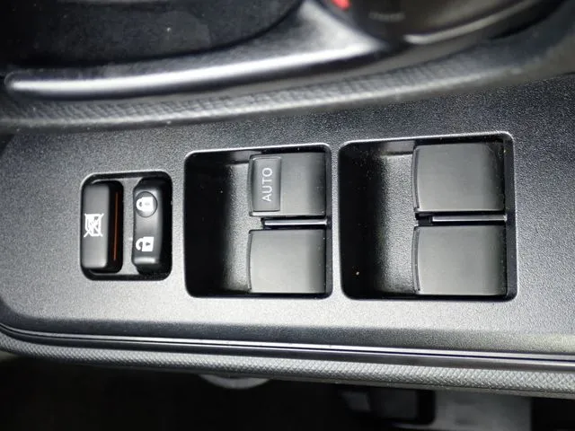アクア（トヨタ）の車両写真
