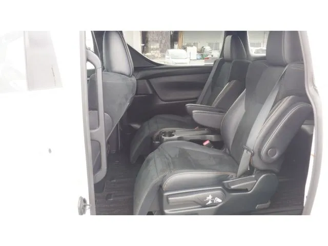 アルファード(トヨタ)の車両写真