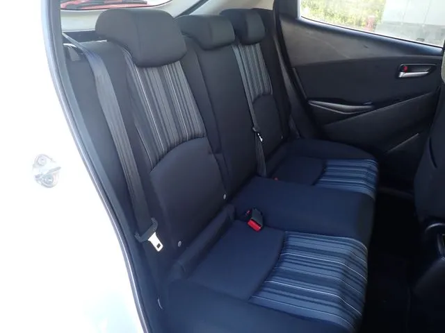 MAZDA2(マツダ)の車両写真