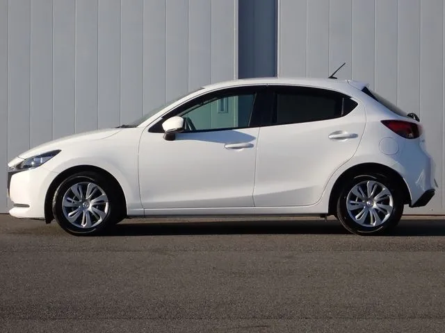 MAZDA2(マツダ)の車両写真