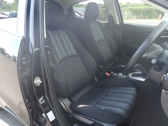 MAZDA2(マツダ)の車両写真