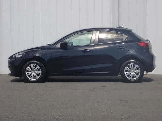 MAZDA2(マツダ)の車両写真