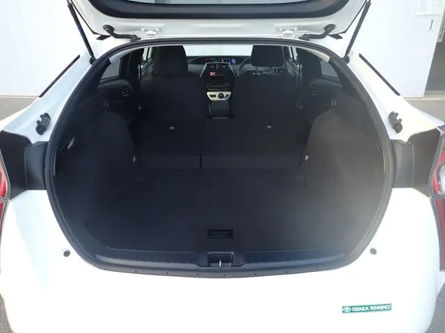 プリウス(トヨタ)の車両写真