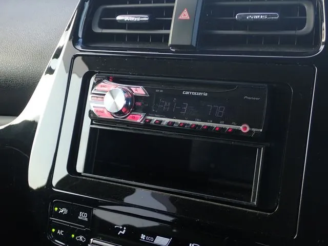 プリウス(トヨタ)の車両写真