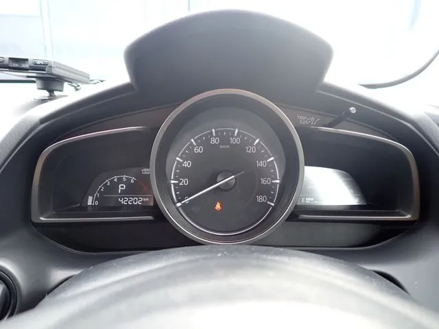 MAZDA2(マツダ)の車両写真