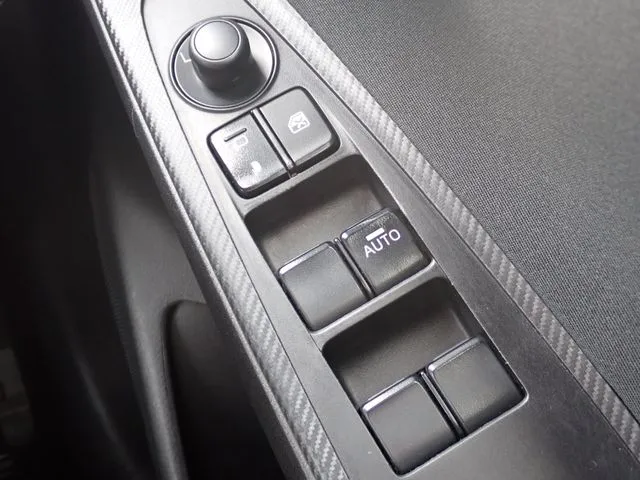 MAZDA2(マツダ)の車両写真
