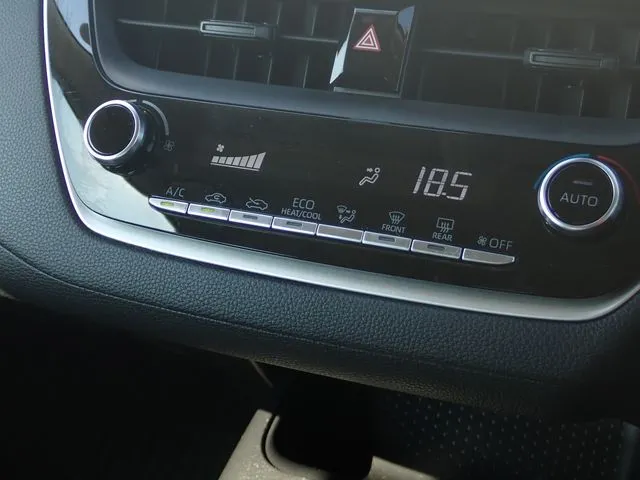 カローラ ツーリング(トヨタ)の車両写真