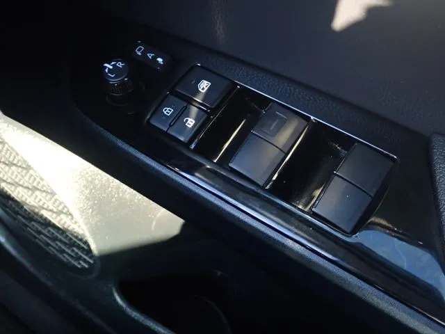 プリウス(トヨタ)の車両写真