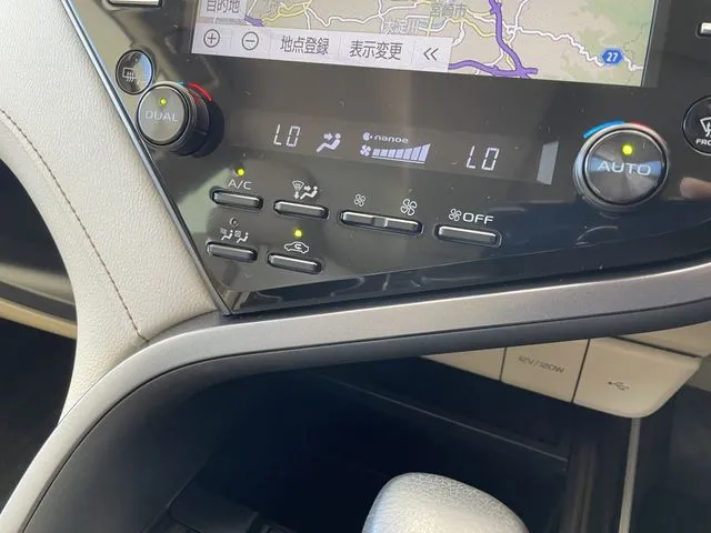 カムリ ハイブリッド(トヨタ)の車両写真