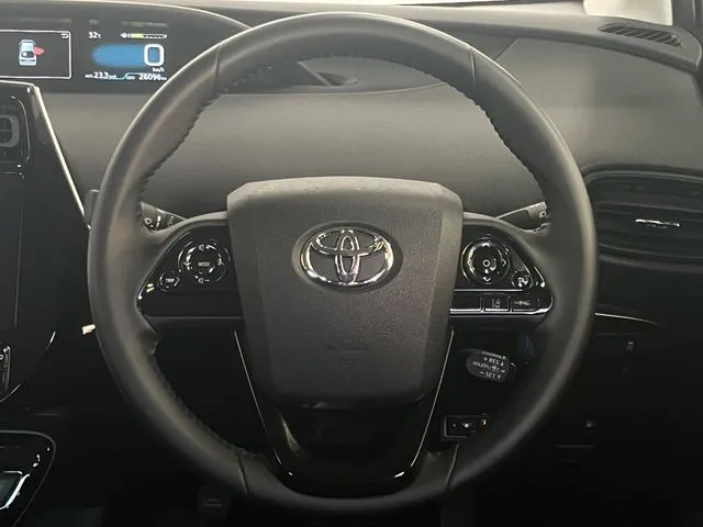 プリウス(トヨタ)の車両写真