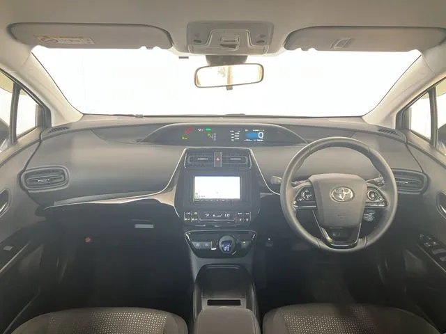 プリウス(トヨタ)の車両写真