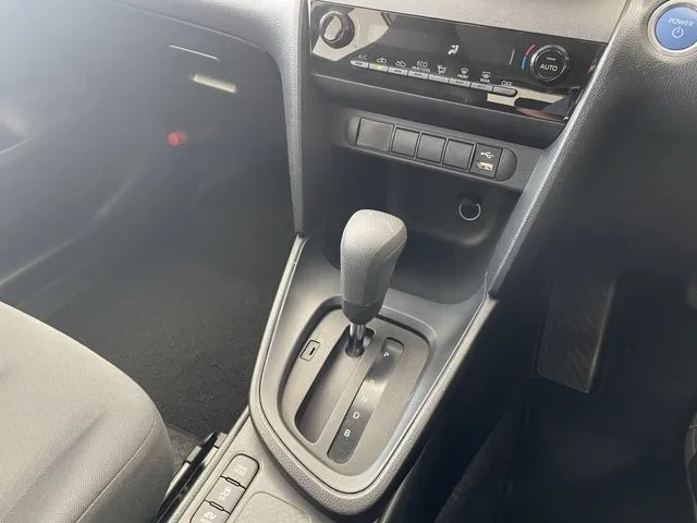ヤリスクロス　ハイブリッド（トヨタ）の車両写真