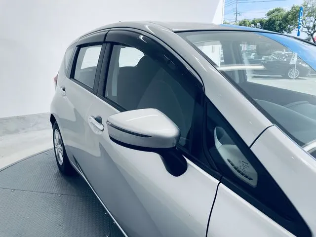 ノート（ニッサン）の車両写真