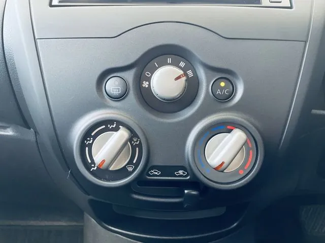 ノート（ニッサン）の車両写真