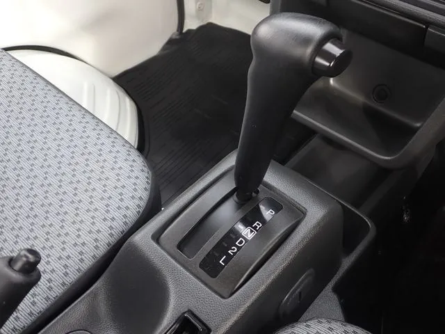NT100クリッパー(ニッサン)の車両写真