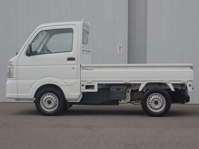 NT100クリッパー(ニッサン)の車両写真