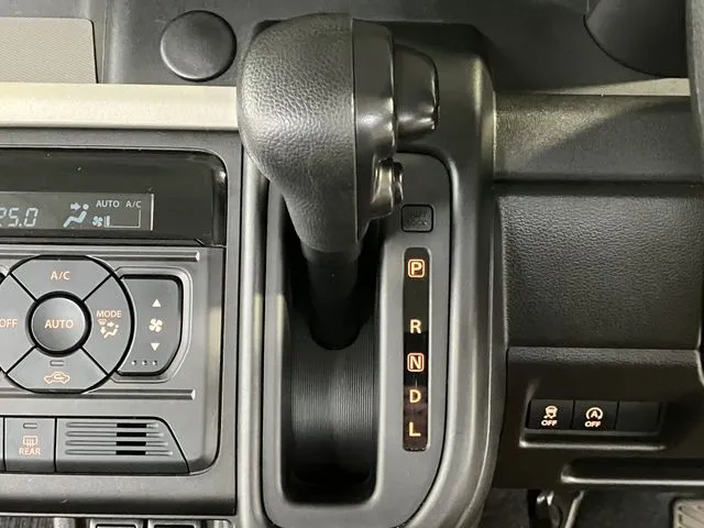 スペーシア(スズキ)の車両写真