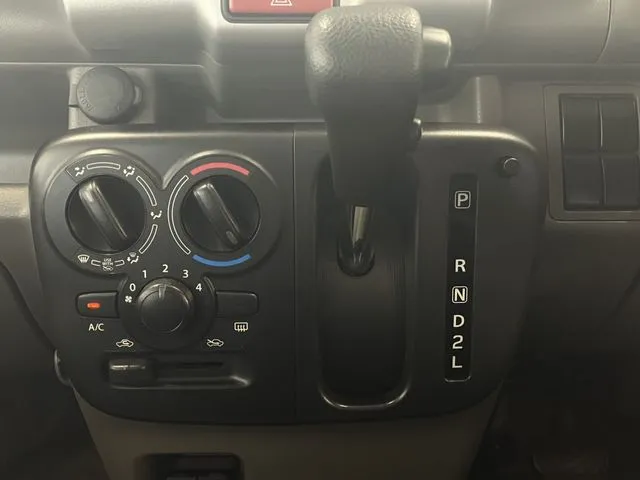 スクラムバン（マツダ）の車両写真