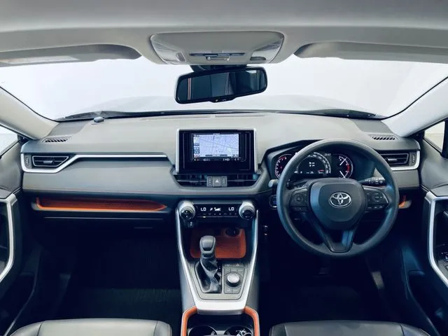 ＲＡＶ４　４ＷＤ（トヨタ）の車両写真