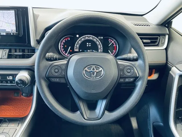 ＲＡＶ４　４ＷＤ（トヨタ）の車両写真