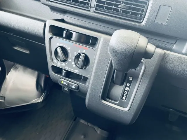 ハイゼットカーゴ(ダイハツ)の車両写真